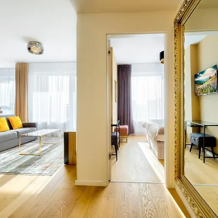 Klinger Downtown High Floor *