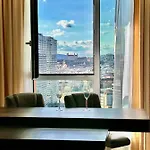 Klinger Downtown High Floor *