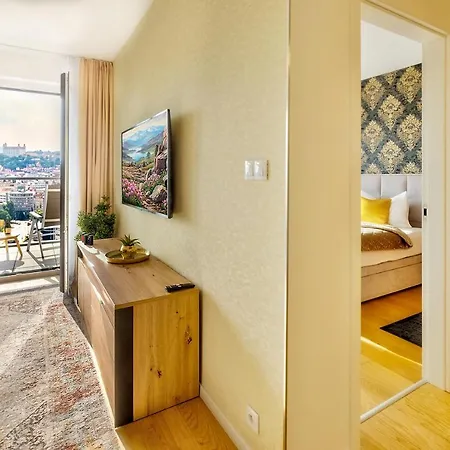 Klinger Downtown High Floor ברטיסלאבה